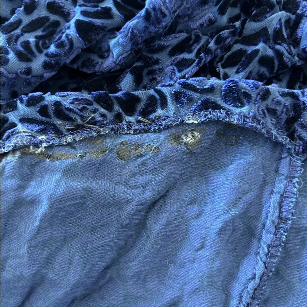 Y2K Merona Top Button Up Velvet Burnout Blue Silk Blouse Womens XS Whimsigoth - Picture 9 of 10